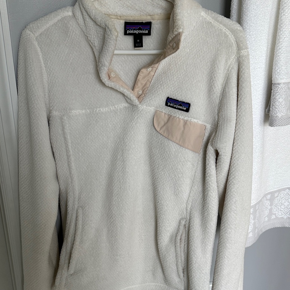 Patagonia Women's Off-White Cowl Neck Sweater